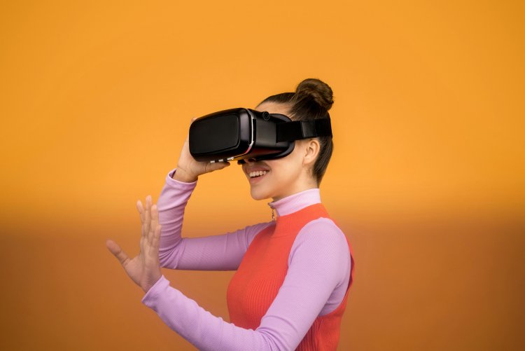 what is  Virtual Reality technology